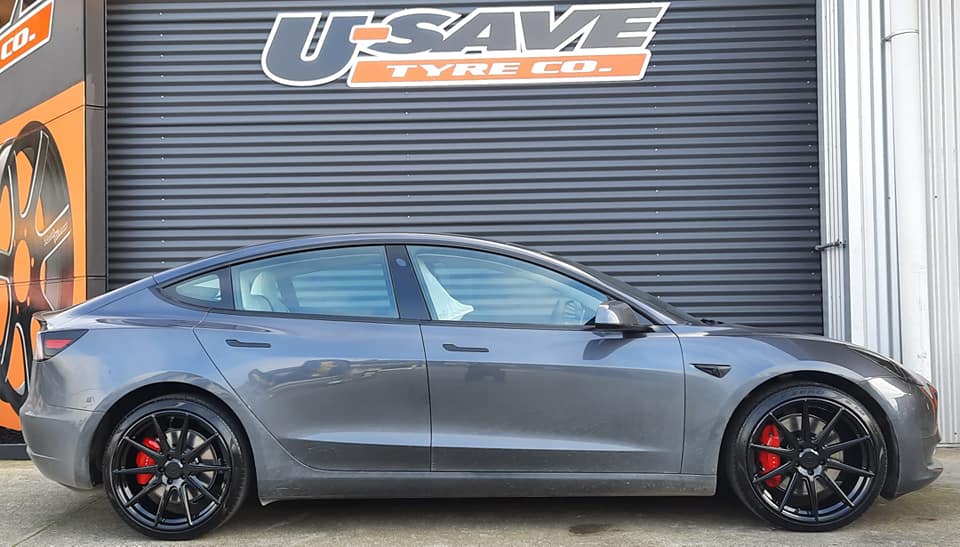 Tesla Model 3 on Covert CV2