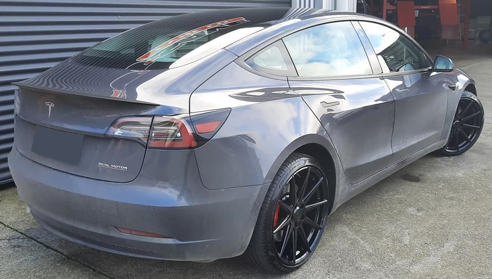 Tesla Model 3 on Covert CV2