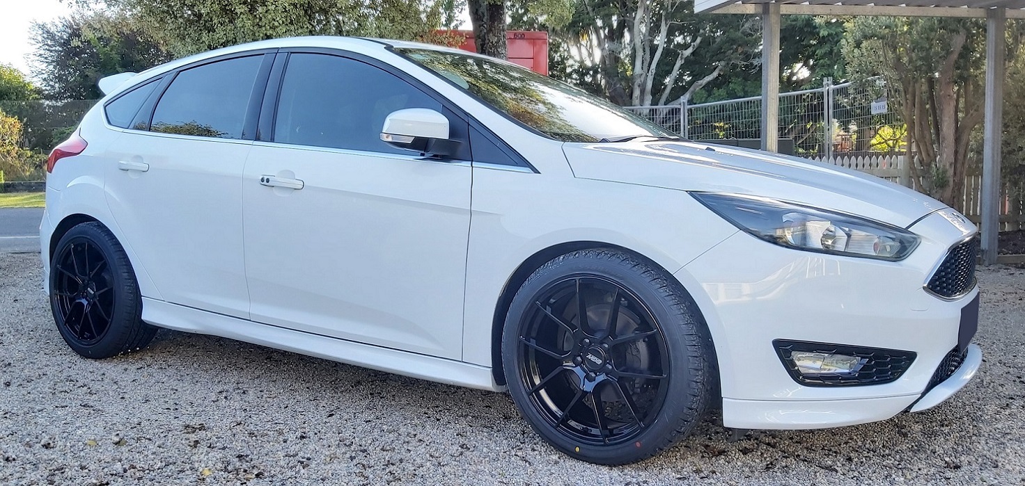 Ford Focus (2017) on BGW Aqua