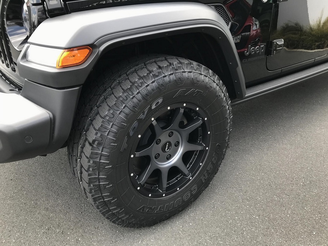 Jeep Gladiator on ROH Trophy