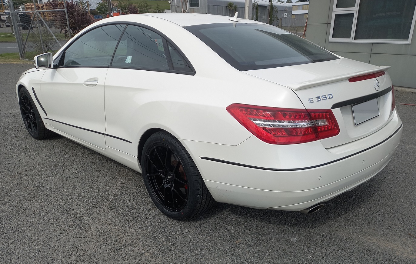 Mercedes Benz E350 (2011) on 18 inch BGW Aqua