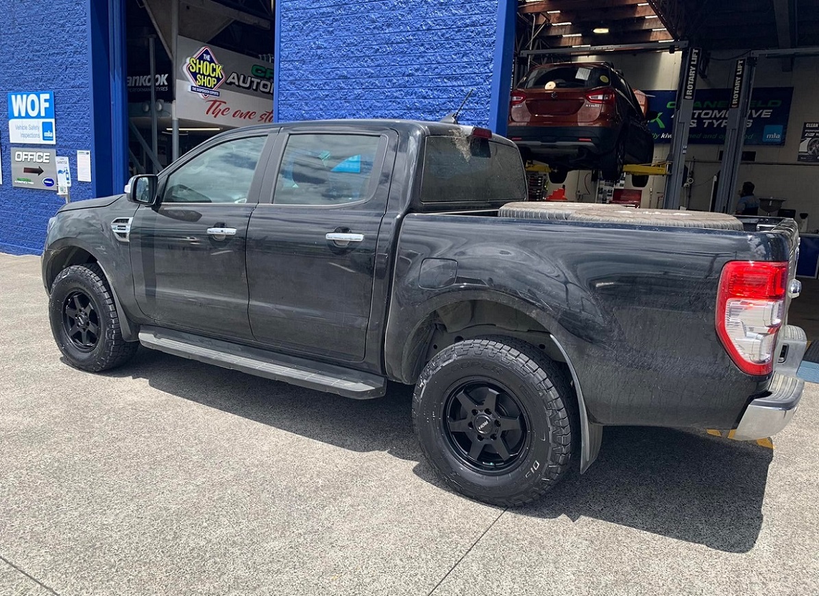 Ford Ranger on 17 inch ROH Torque