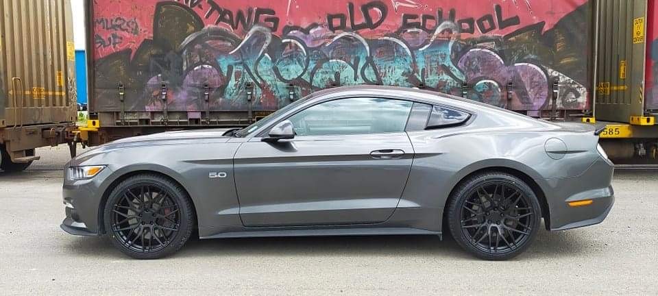 Ford Mustang on Covert CV1