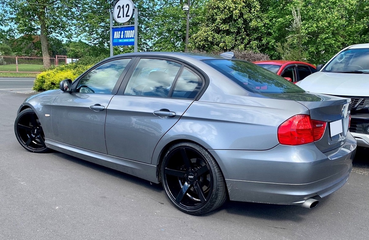 BMW 3 Series on 19 inch BGW Torque