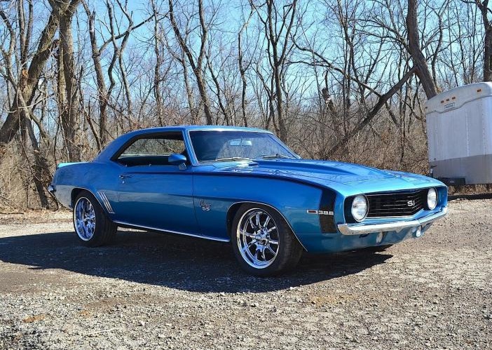 Chevrolet Camaro (1969) on Ridler R650