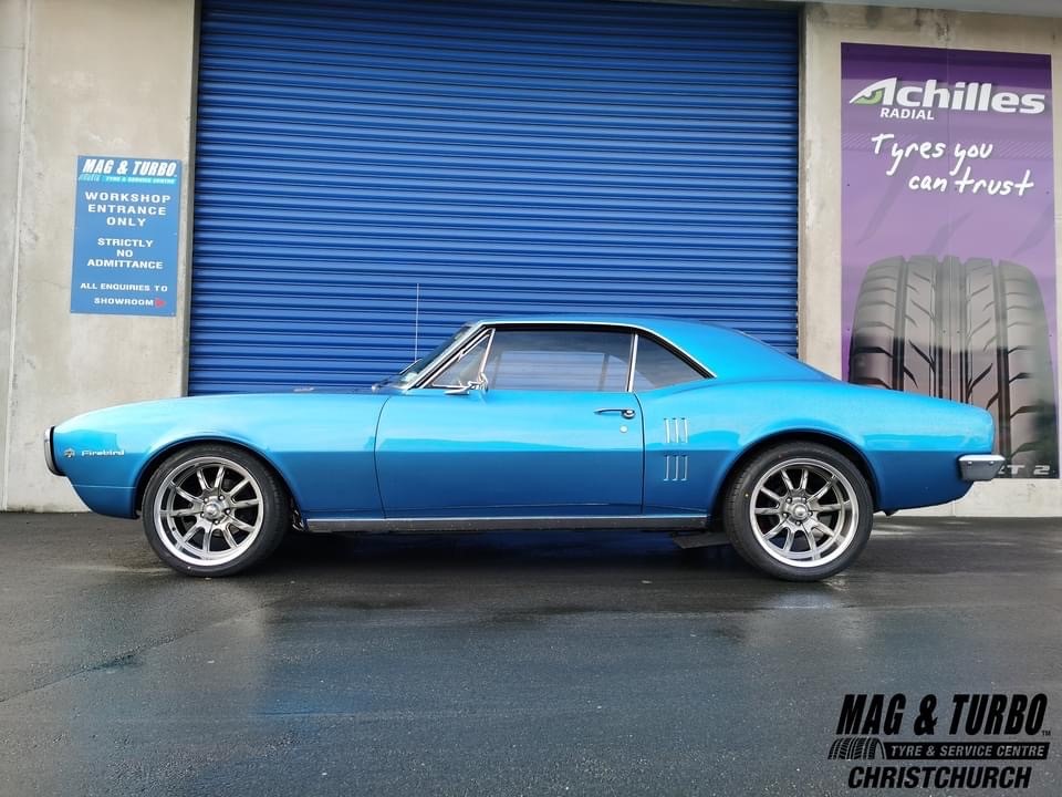 Pontiac Firebird (1967) on Ridler R650