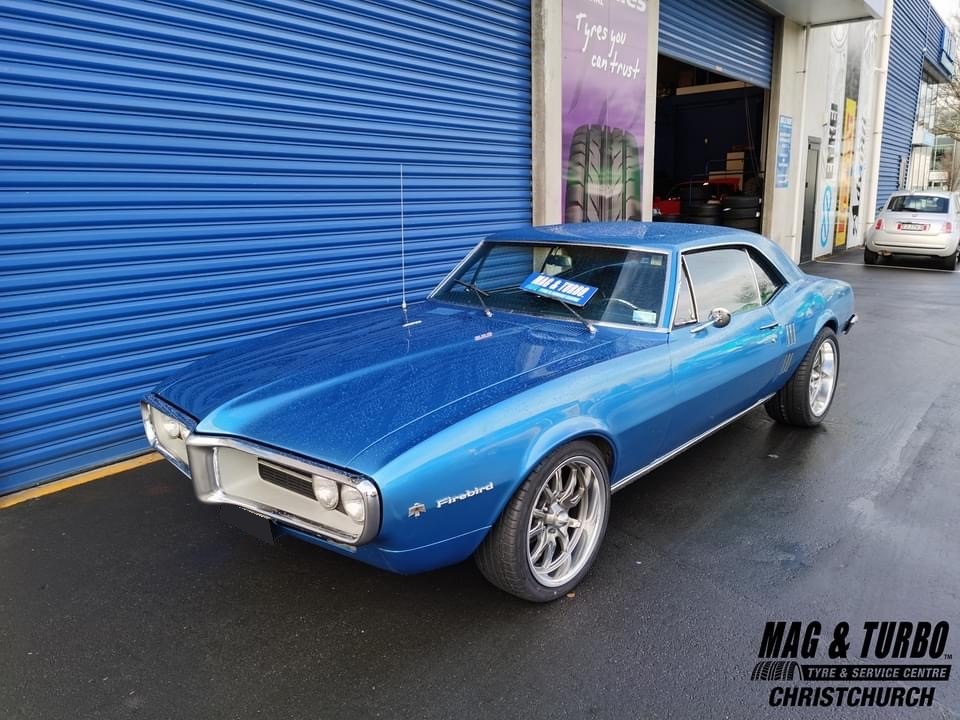Pontiac Firebird (1967) on Ridler R650