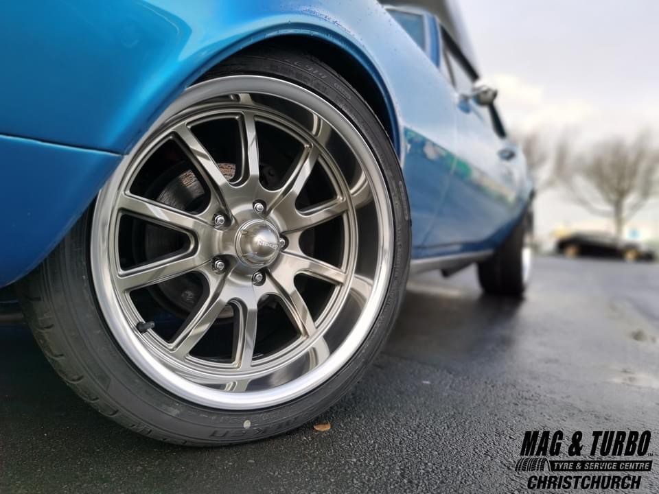 Pontiac Firebird (1967) on Ridler R650