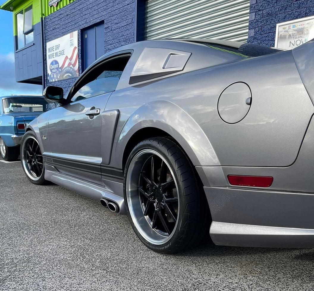Ford Mustang on Covert CV4