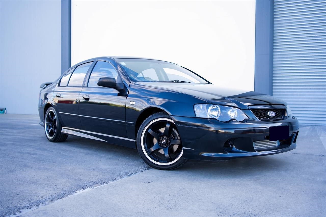 Ford Falcon XR6 (2005) on 18 inch BGW Fury