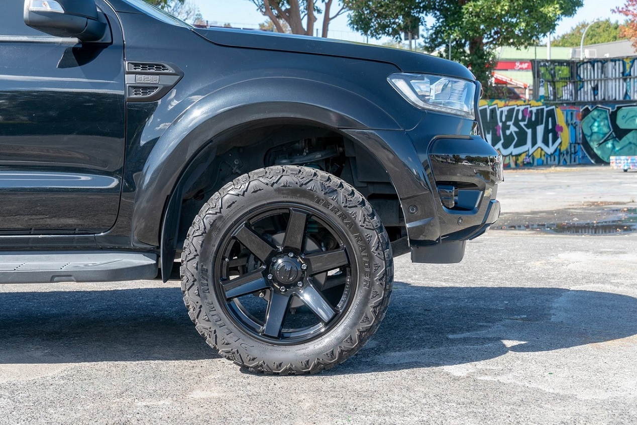 Ford Ranger on BGW Beast with Delium M.T Tyres