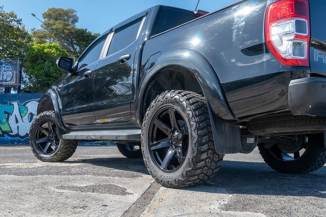 Ford Ranger on BGW Beast with Delium M.T Tyres