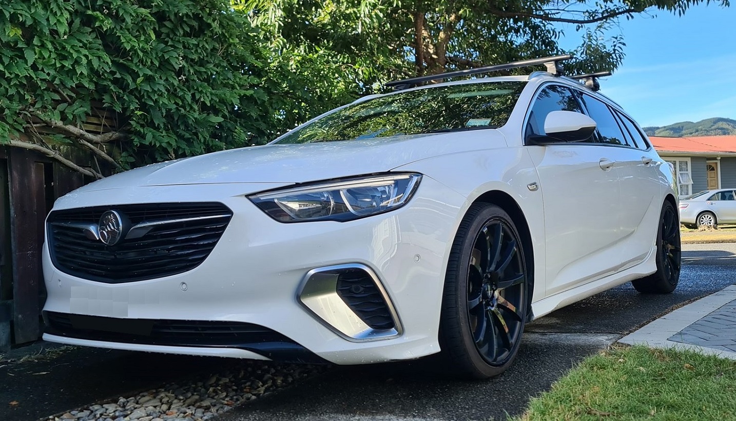 Holden Commodore ZB RS on BGW Pursuit