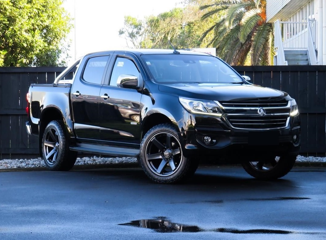 Holden Colorado (2019) on BGW Beast