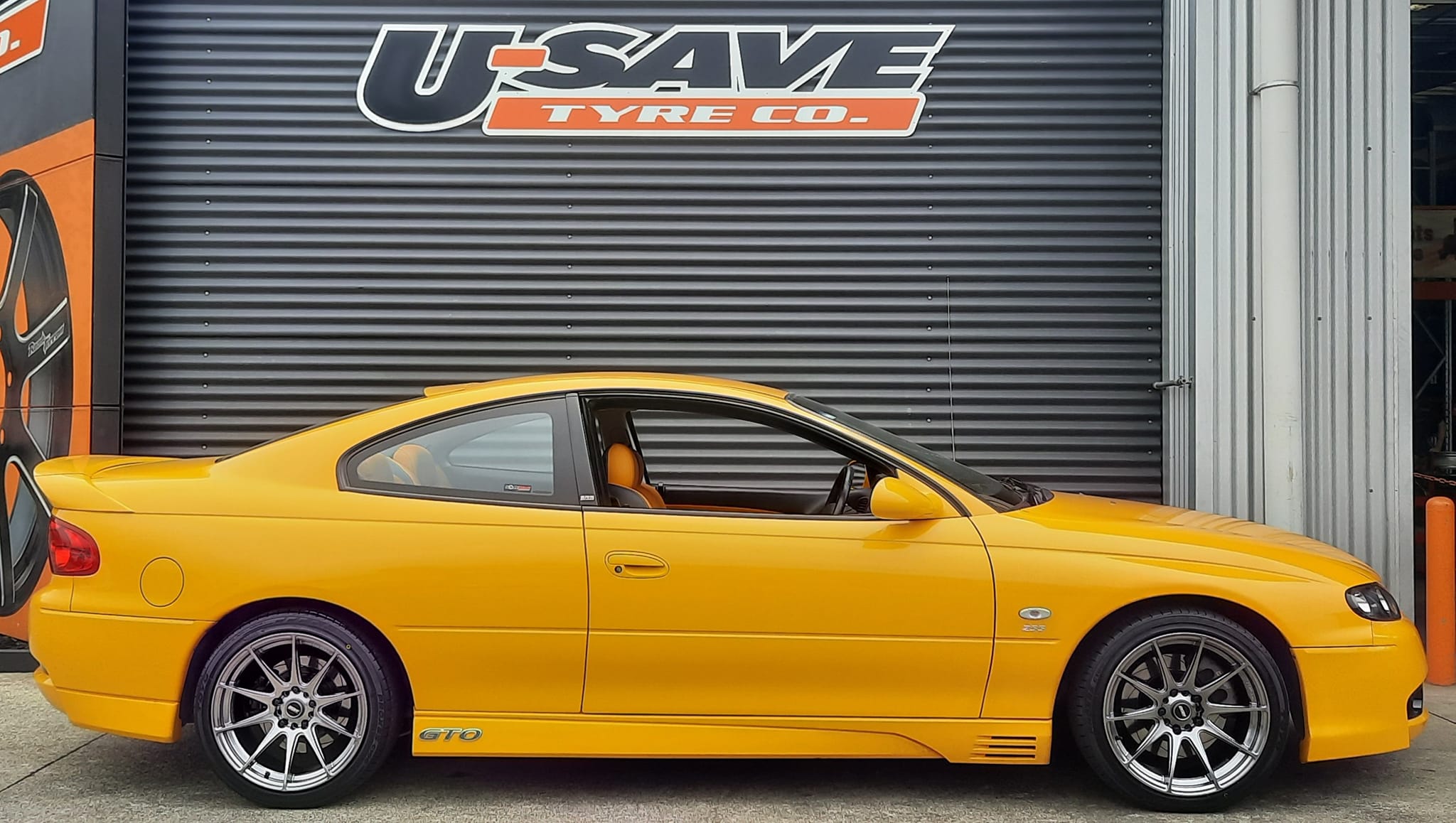 Holden Monaro HSV GTO (2002) on BGW Circuit