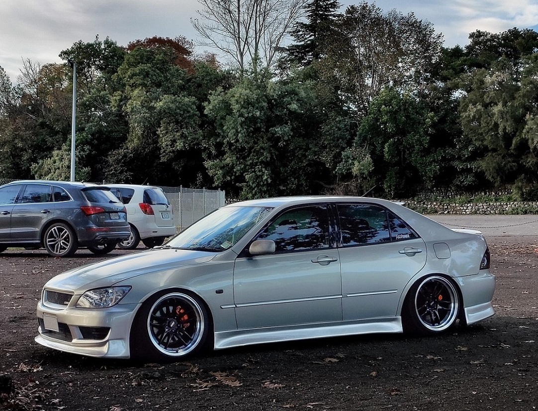 Toyota Altezza (2002) on BGW DC Emotion 5