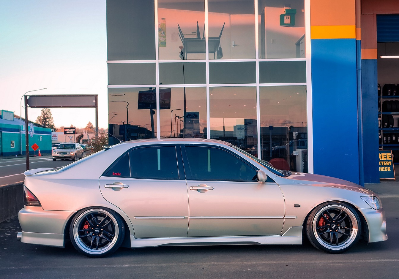 Toyota Altezza (2002) on BGW DC Emotion 5