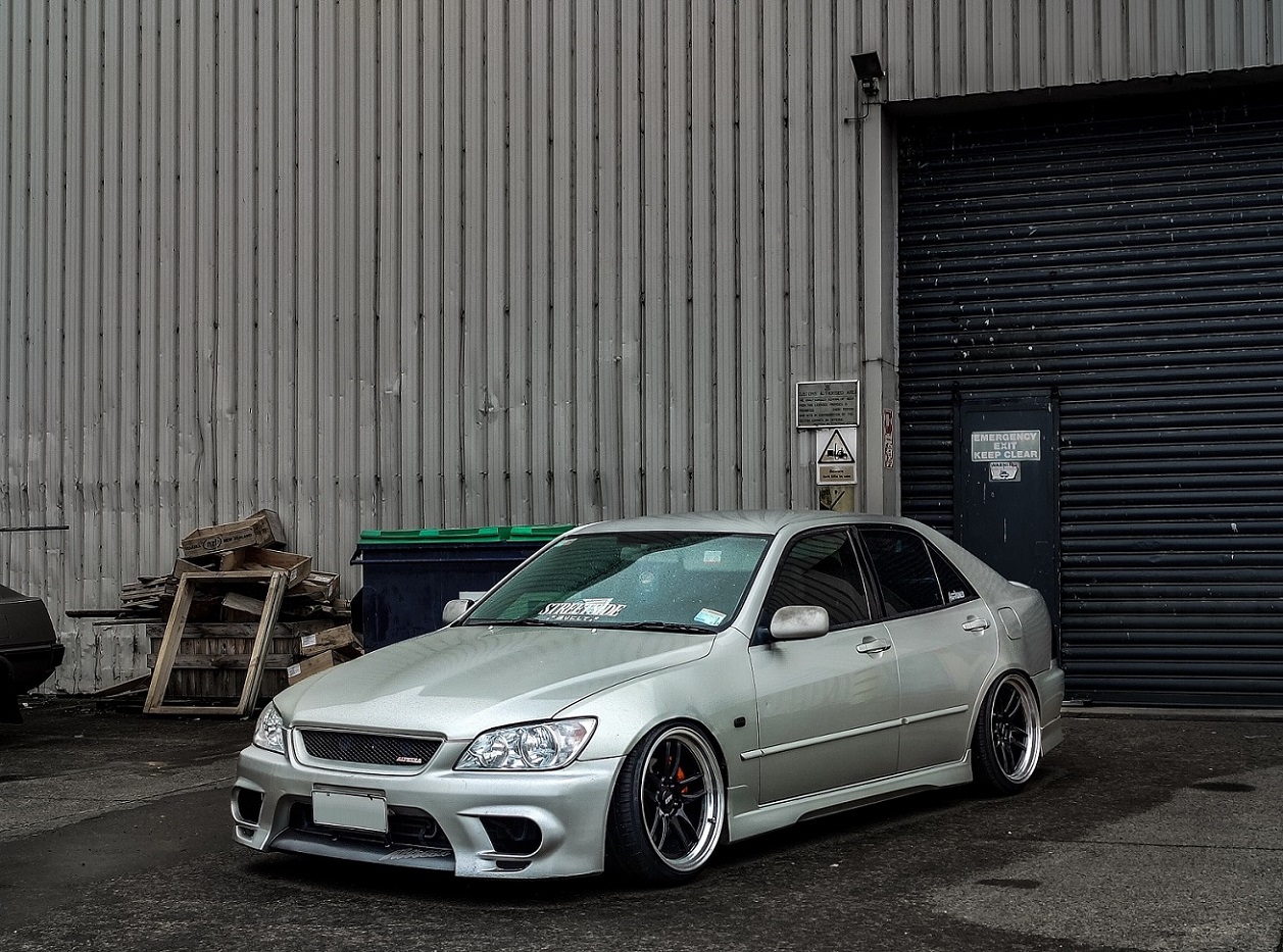 Toyota Altezza (2002) on BGW DC Emotion 5