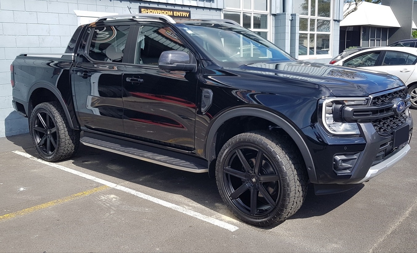 Ford Ranger Wildtrack MY23 on 22" Mazzi Laguna