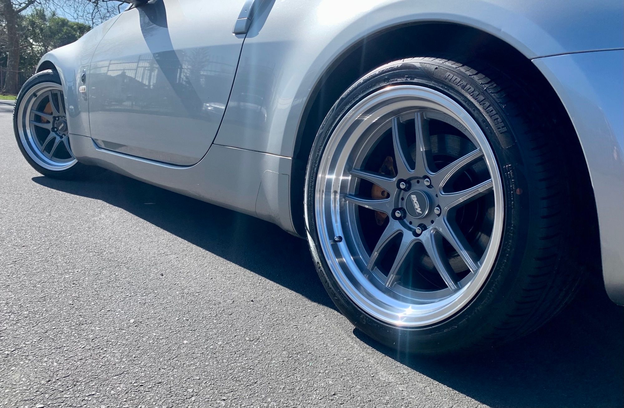 Nissan 350z (2004) on BGW DC Emotion 5