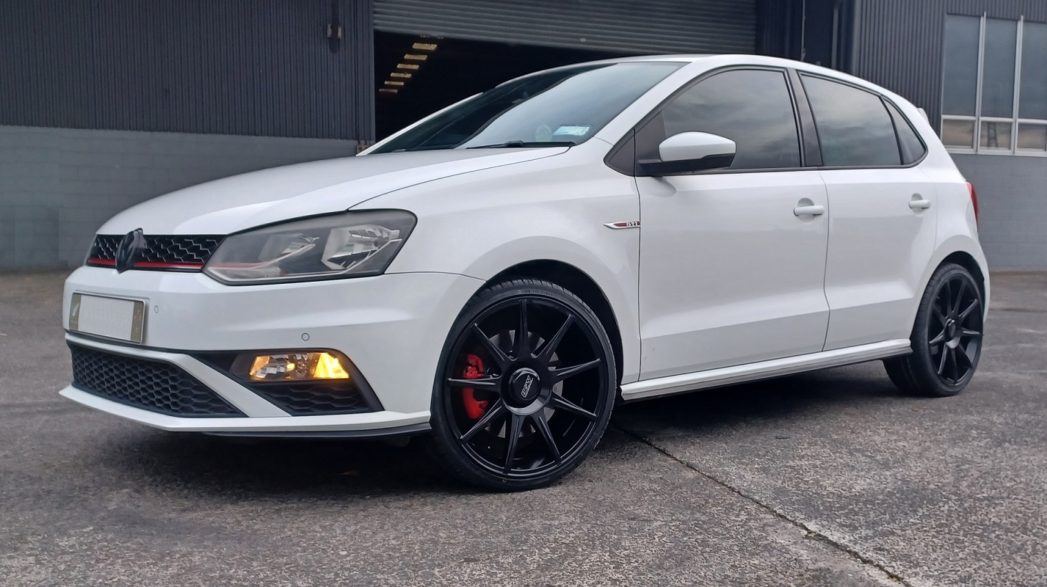 VW Polo (2016) on BGW Tech 9