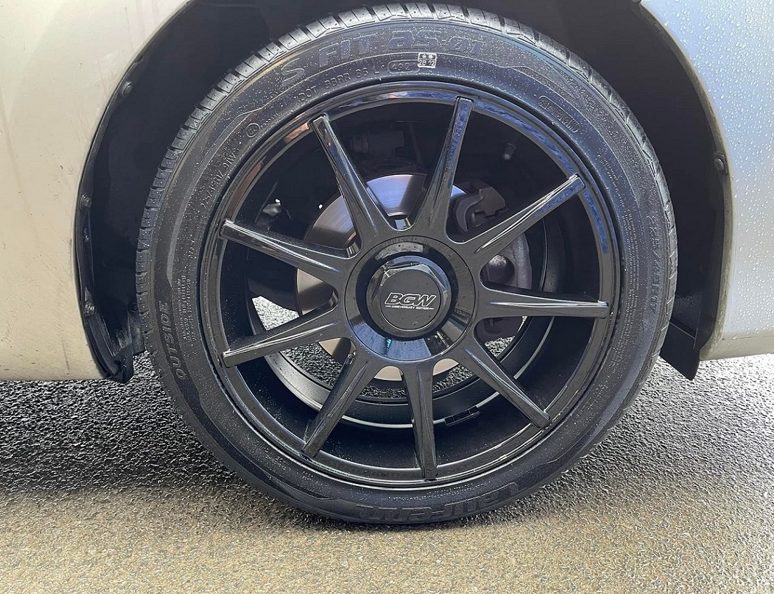 Toyota Blade (2007) on 17" BGW Tech 9