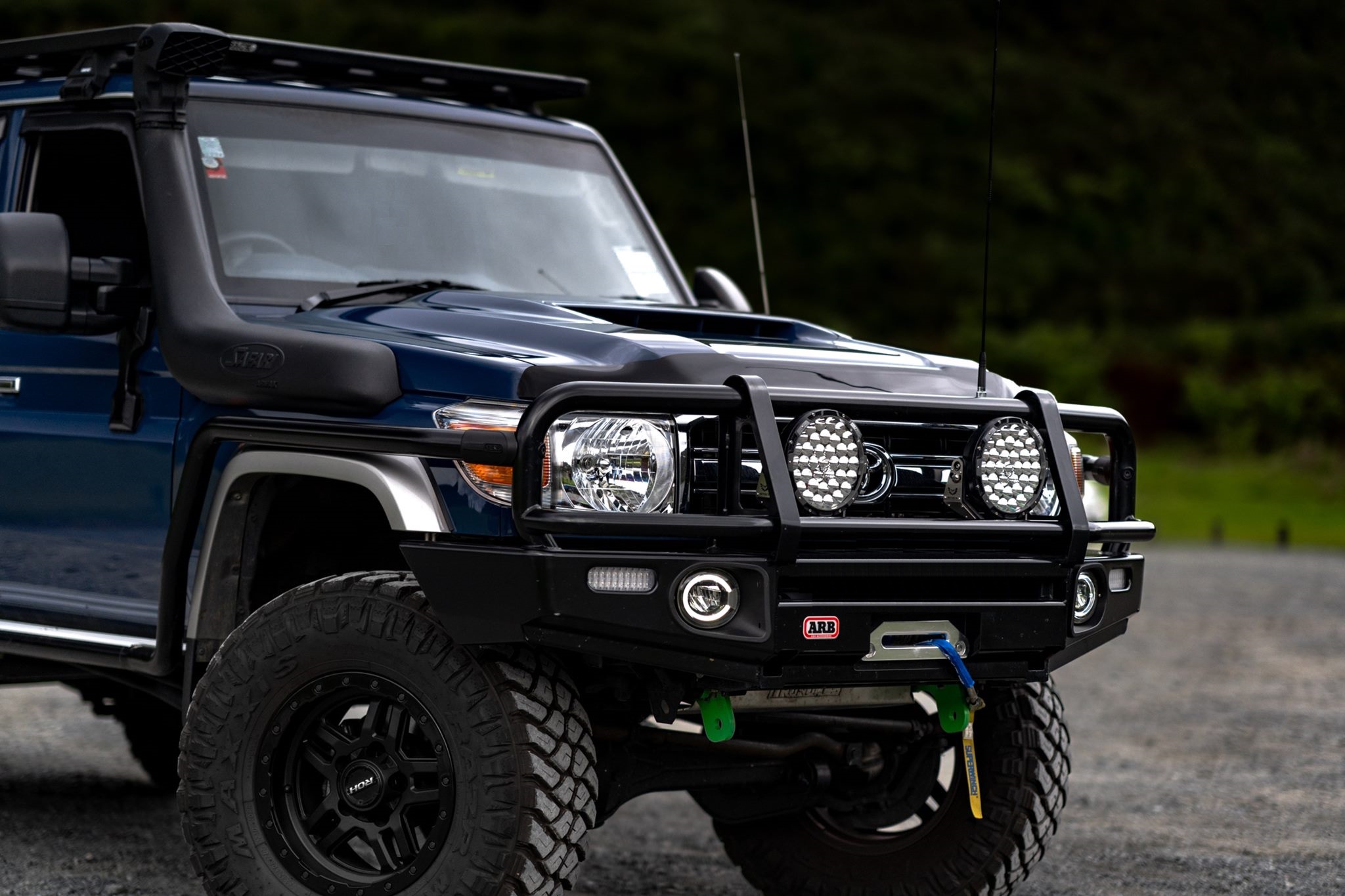 Toyota Land Cruiser (2021) on 17" ROH Hammer