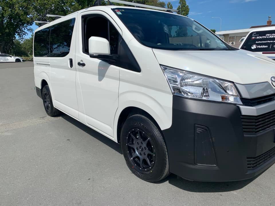 Toyota HiAce (2022) on ROH Trophy