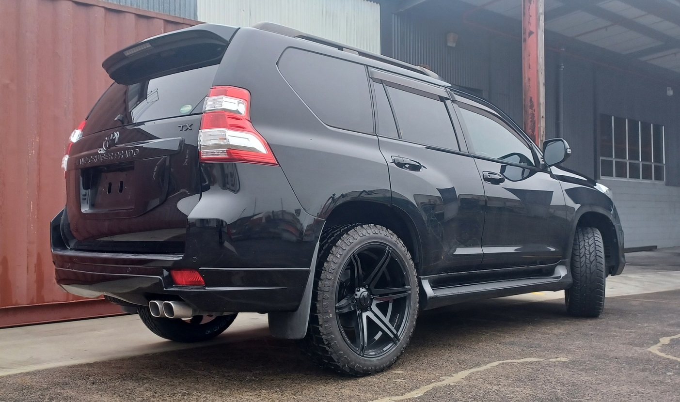Toyota Land Cruiser Prado on 22" BGW Tempest