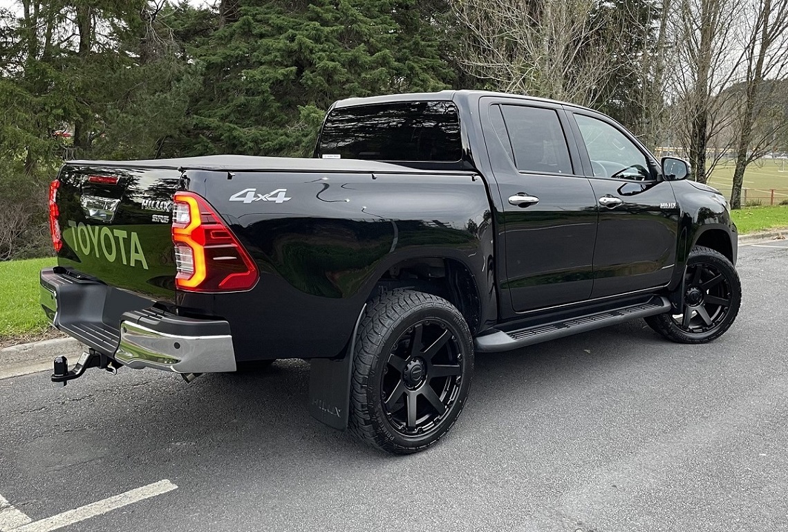 Toyota Hilux SR5 (2021) on BGW Vader
