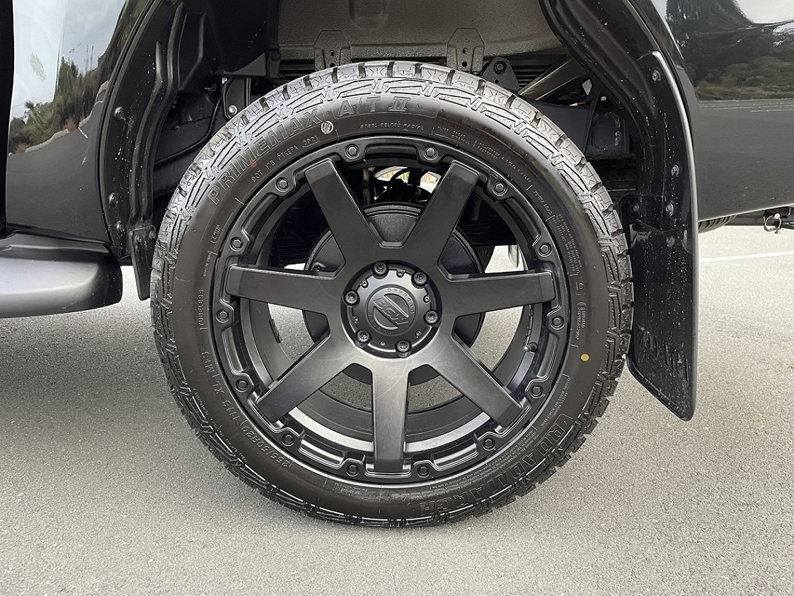 Toyota Hilux SR5 (2021) on BGW Vader
