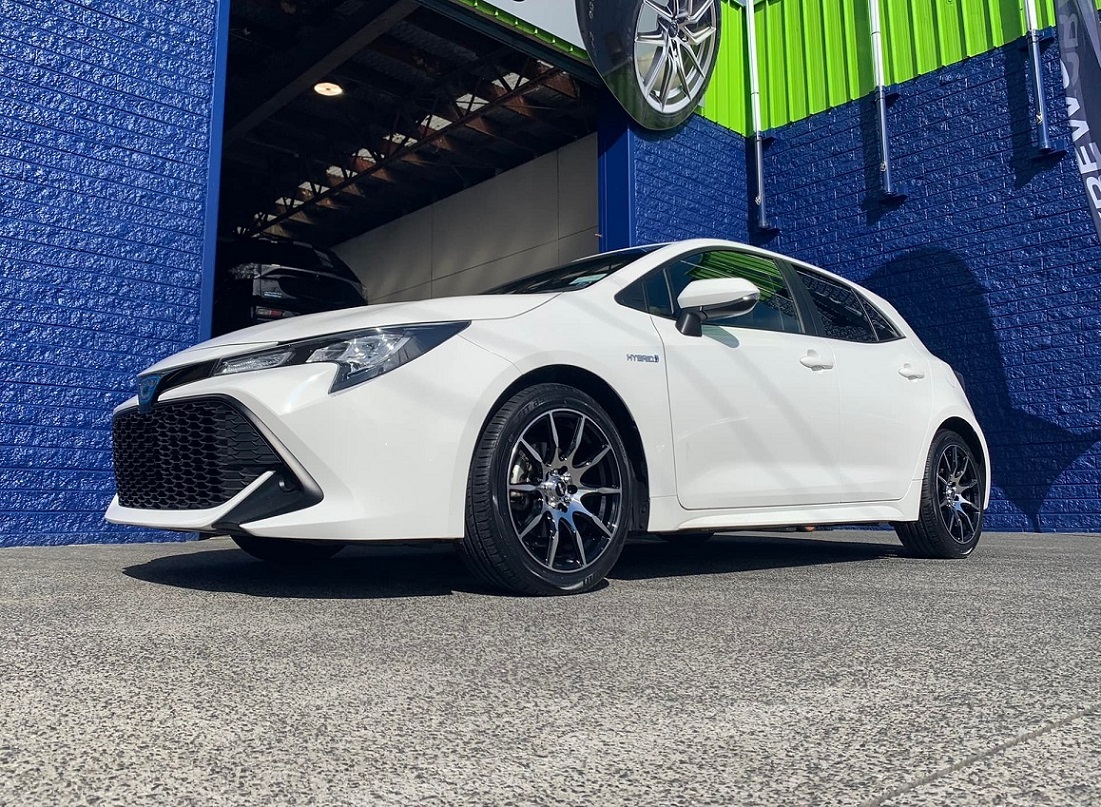 Toyota Hybrid Corolla (2018) on 17" BGW Ratchet