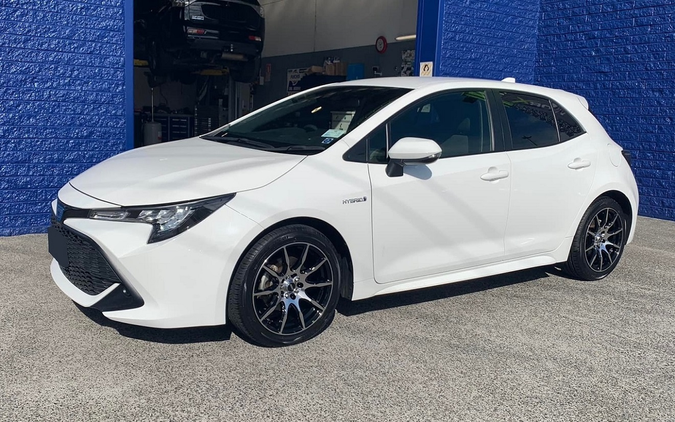 Toyota Hybrid Corolla (2018) on 17" BGW Ratchet