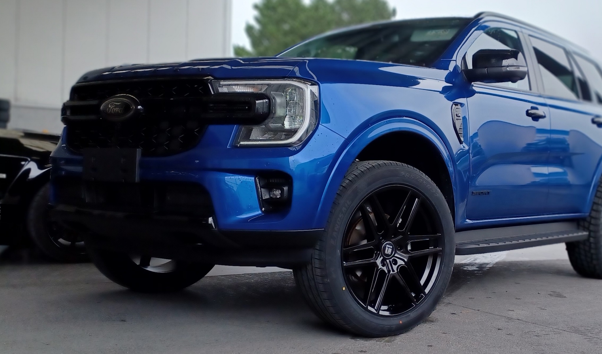 Ford Everest (2022) on Touren TR79