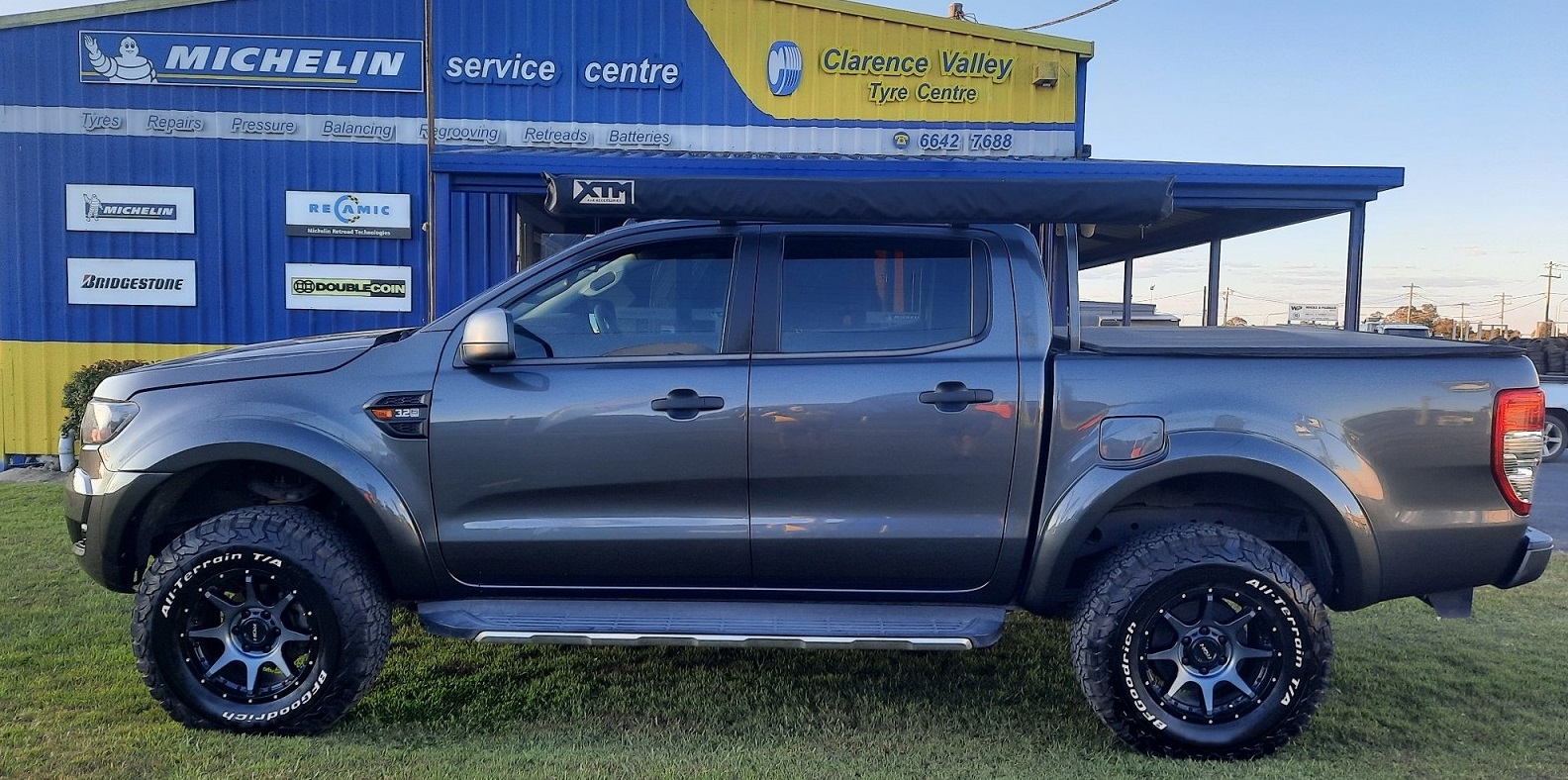 Ford Ranger on 17" ROH Trophy