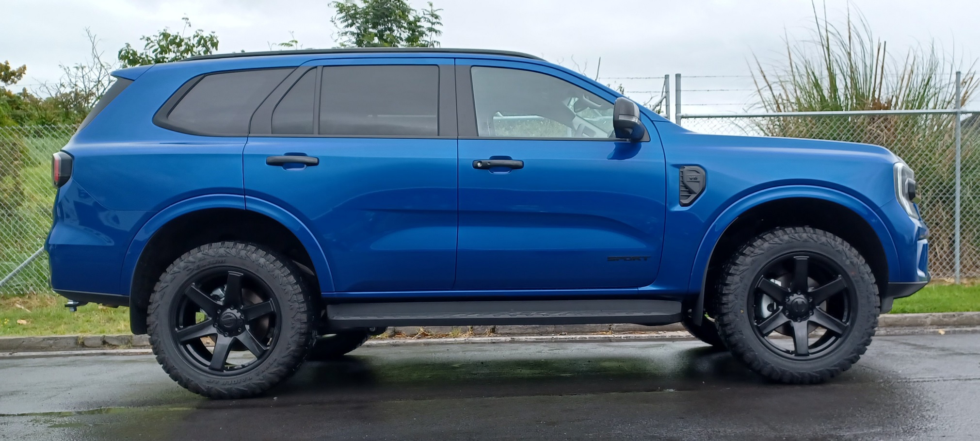 Ford Everest (2022) on BGW Beast w/ Delium A/T-X