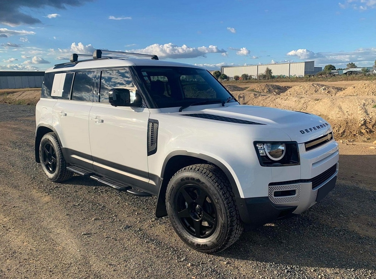 Land Rover Defender (2022) on 18" BGW R5