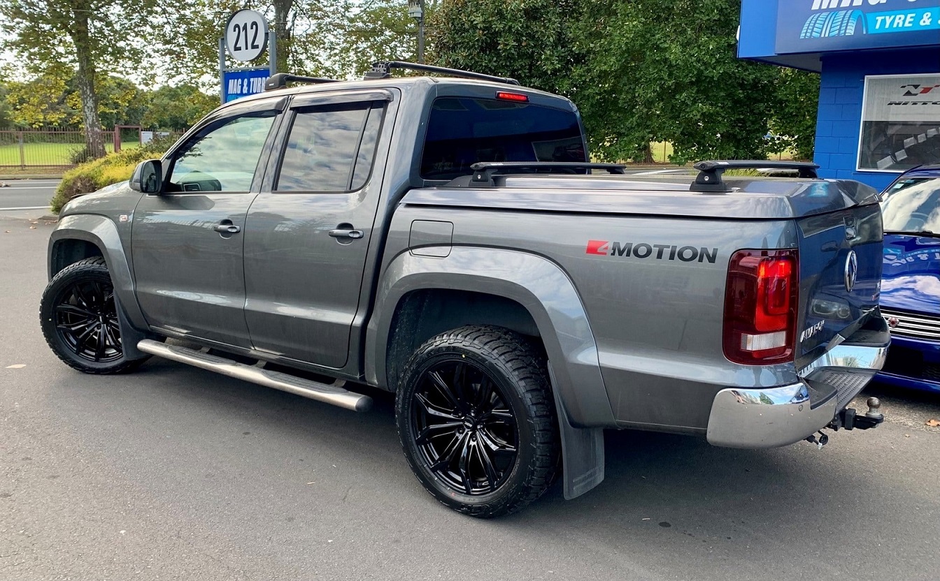 VW Amarok on BGW Black Widow