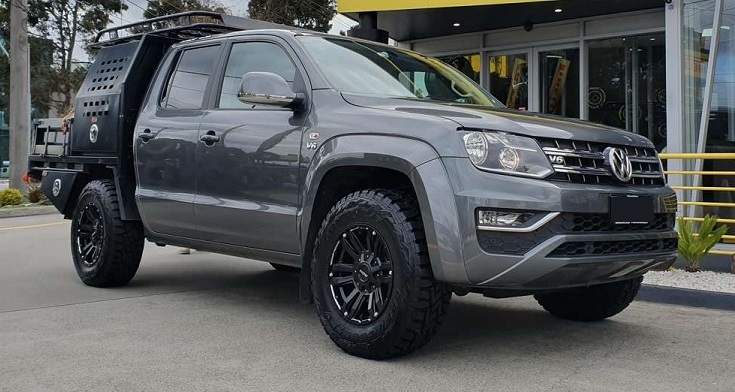 VW Amarok on 17" ROH Vapour