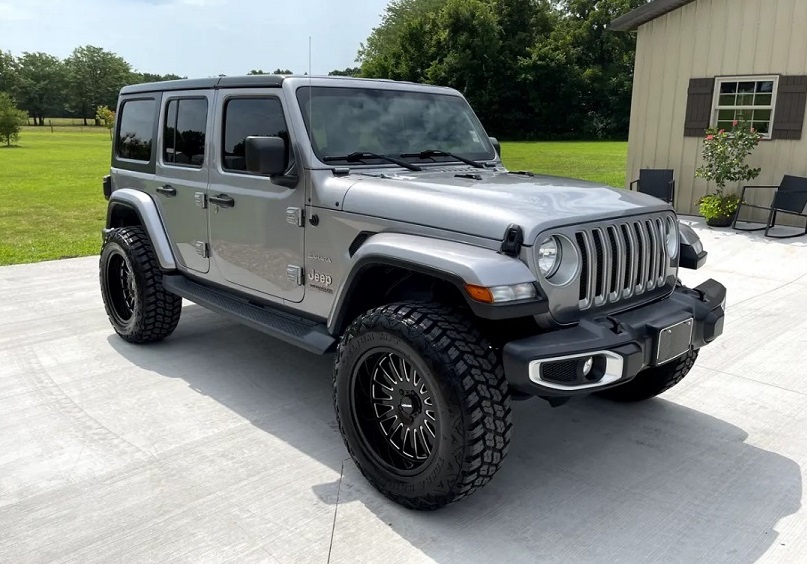 Jeep Wrangler on 20x10" Mayhem Utopia