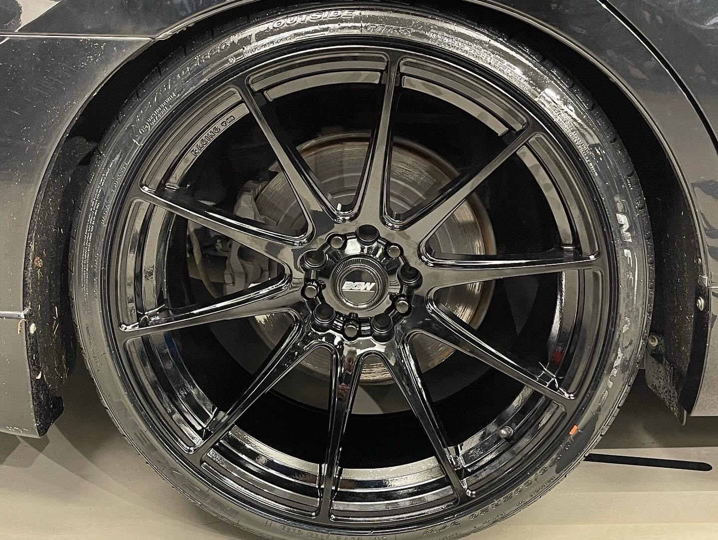 Toyota Crown Majesta (2011) on 20" BGW Circuit