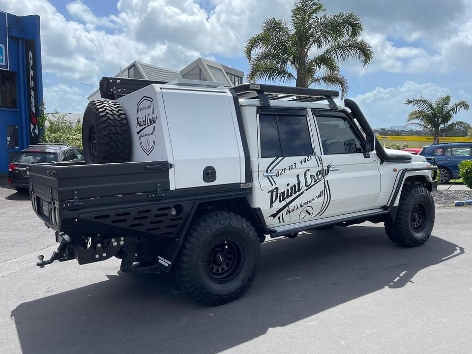 Toyota Land Cruiser 70 Series on 16" ROH Assault