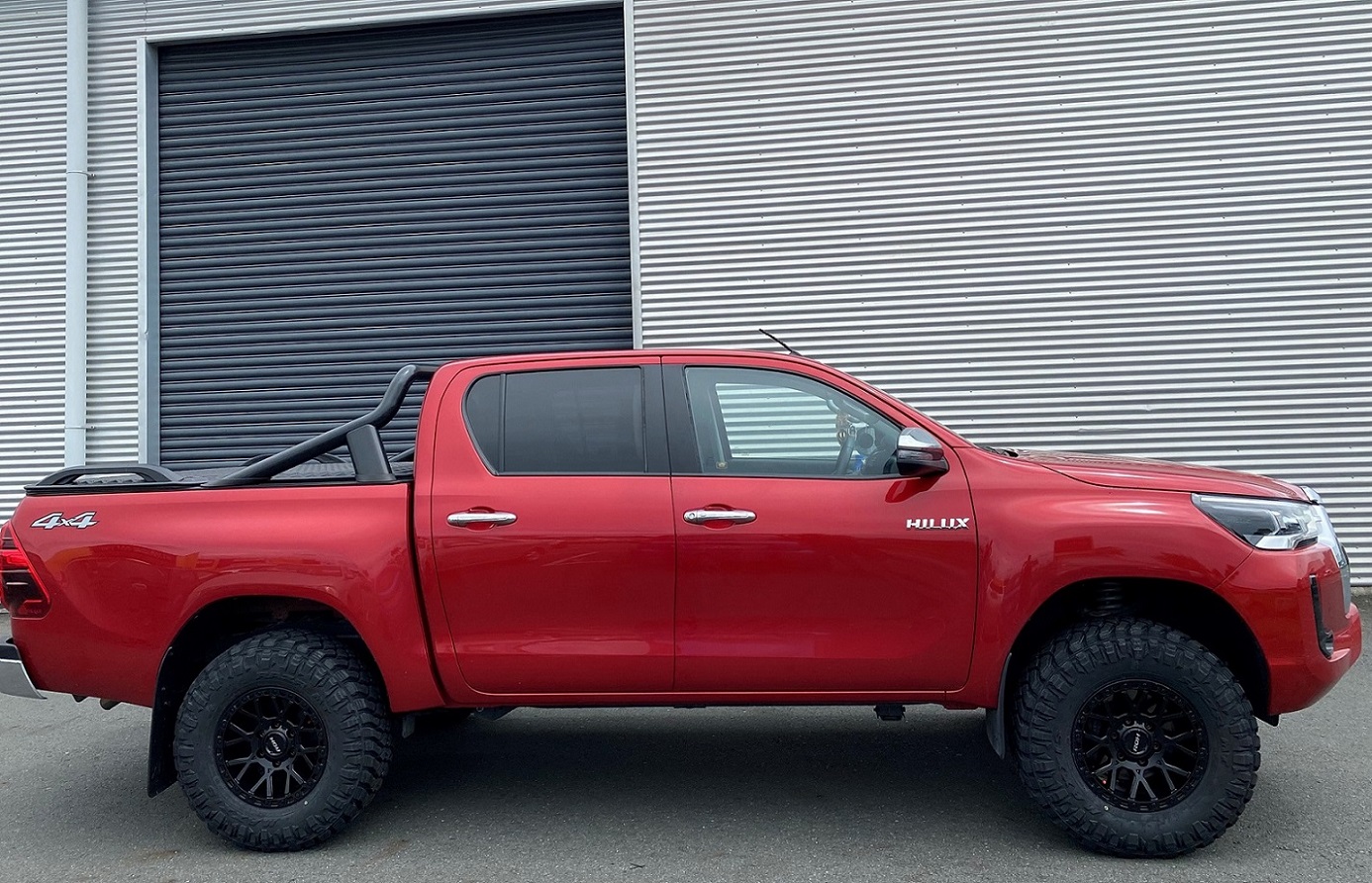 Toyota Hilux on 16" ROH Crawler