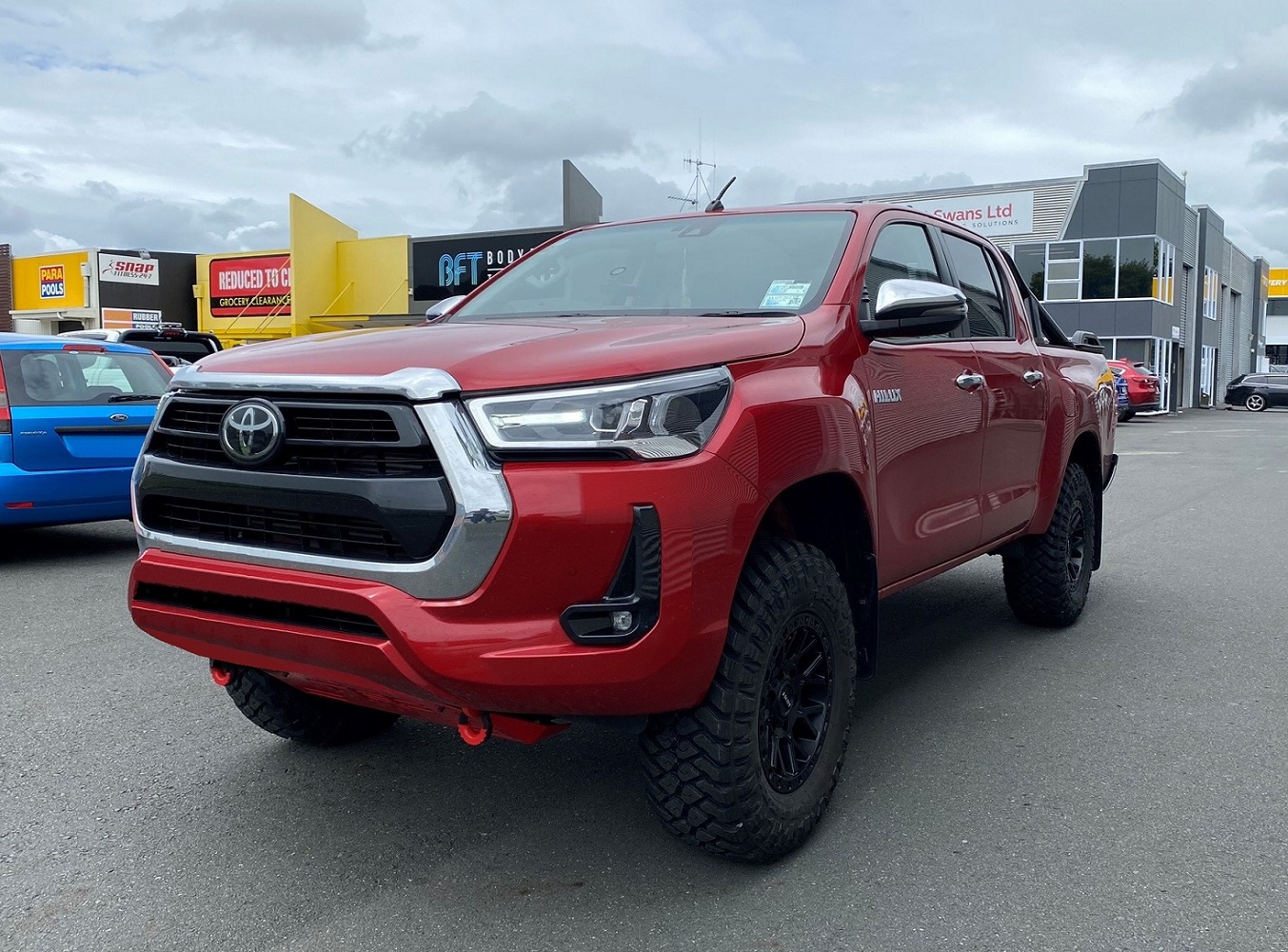 Toyota Hilux on 16" ROH Crawler