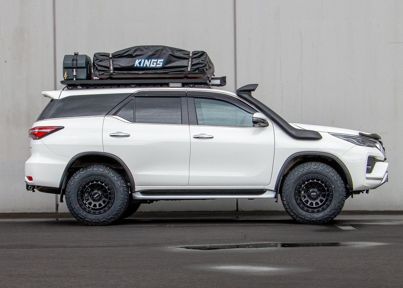 Toyota Fortuner on 17" ROH Assault