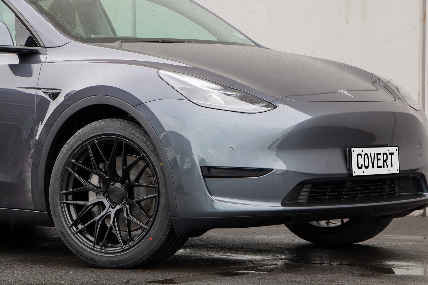 Tesla Model Y on 20x10.5" Covert CV1