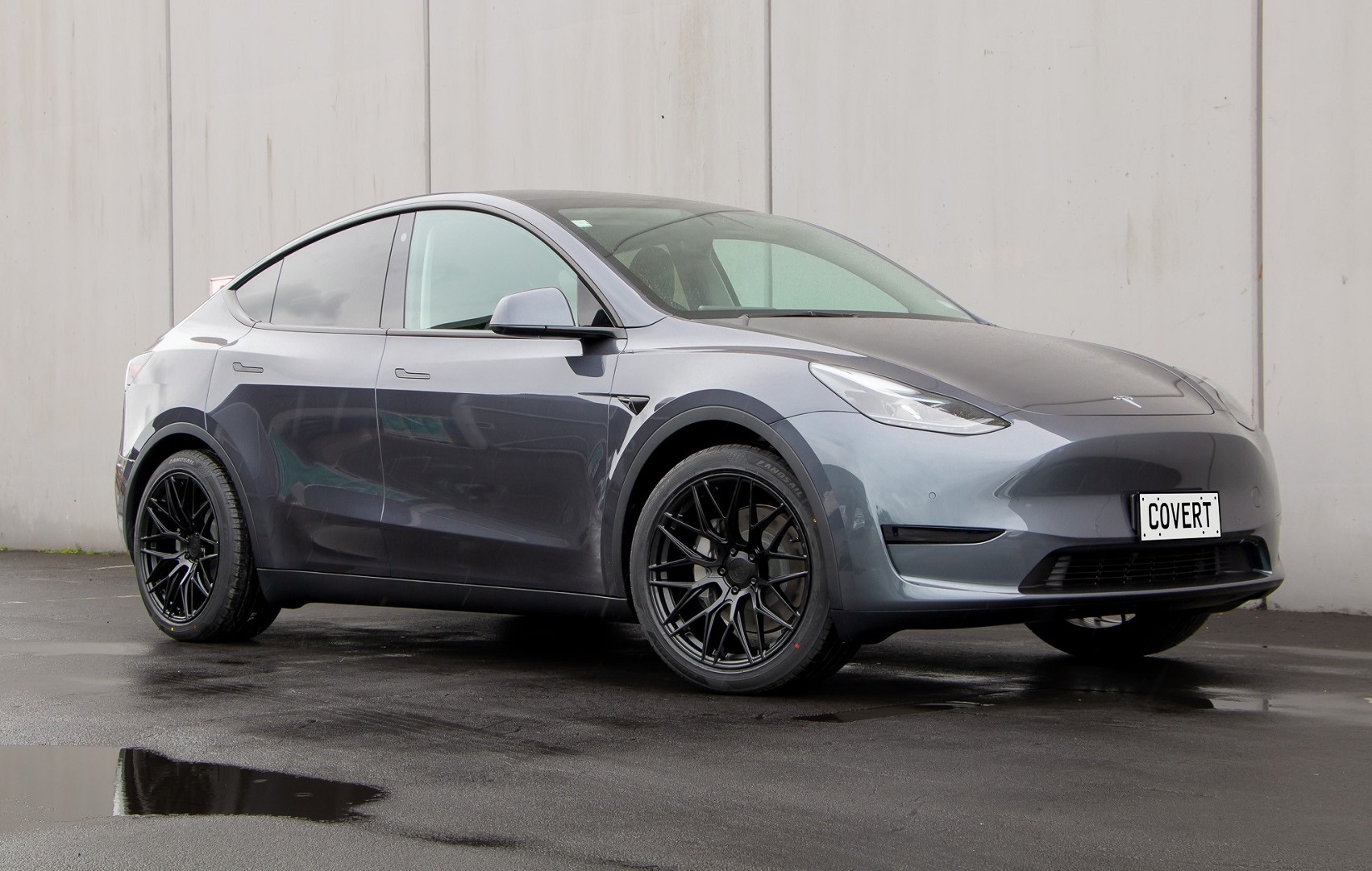 Tesla Model Y on 20x10.5" Covert CV1