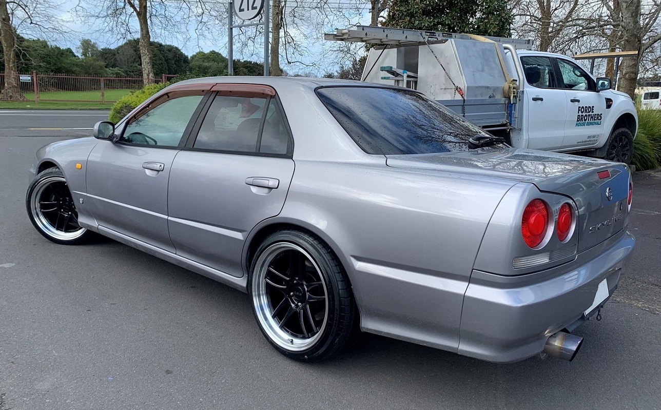 Nissan Skyline (R33) GTS25t on BGW DC Emotion 5