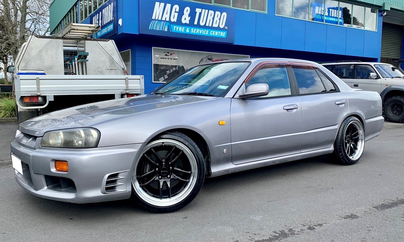 Nissan Skyline (R33) GTS25t on BGW DC Emotion 5