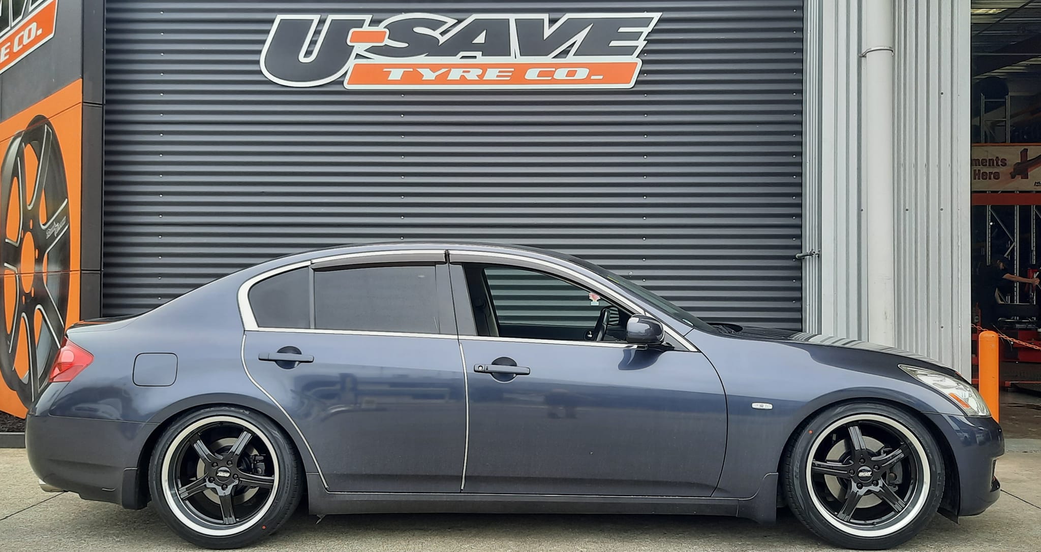 Nissan Skyline 250GT (2007) on 19" BGW Rampage